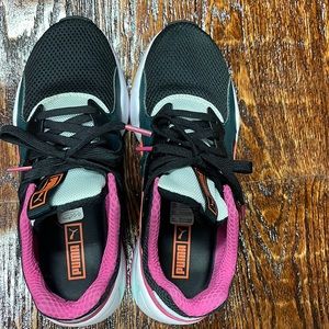 Puma tennis shoes! Size 9, bright colors, used but in great condition!
